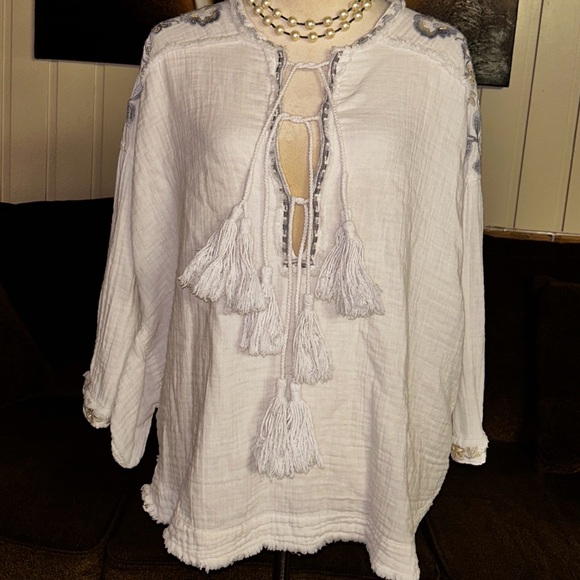 Johnny Was ~ Small ~ White W/Silver & Gray Floral Embroidery Triple Tassel Top - Picture 8 of 16